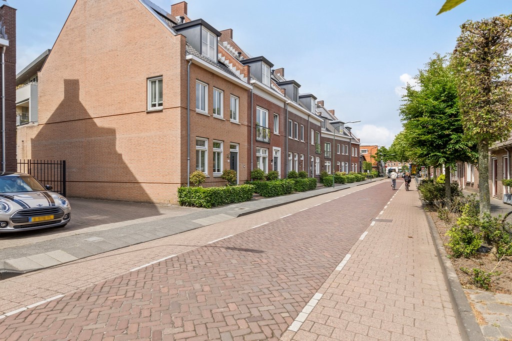 Prins Hendrikstraat 34c, Eline Makelaardij, foto 4.jpg